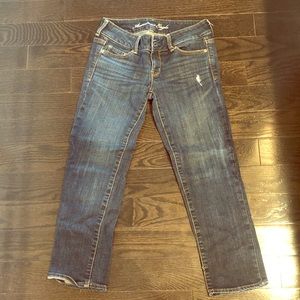 NWOT AMERICAN EAGLE SIZE 4 stretch jeans